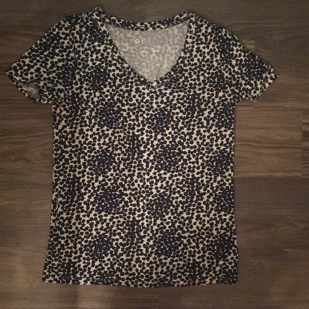 The Loft T 👚 shirt By Ann Taylor